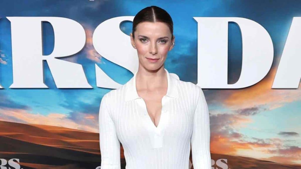 Betty Gilpin Measurements Bio Height Weight Shoe And More