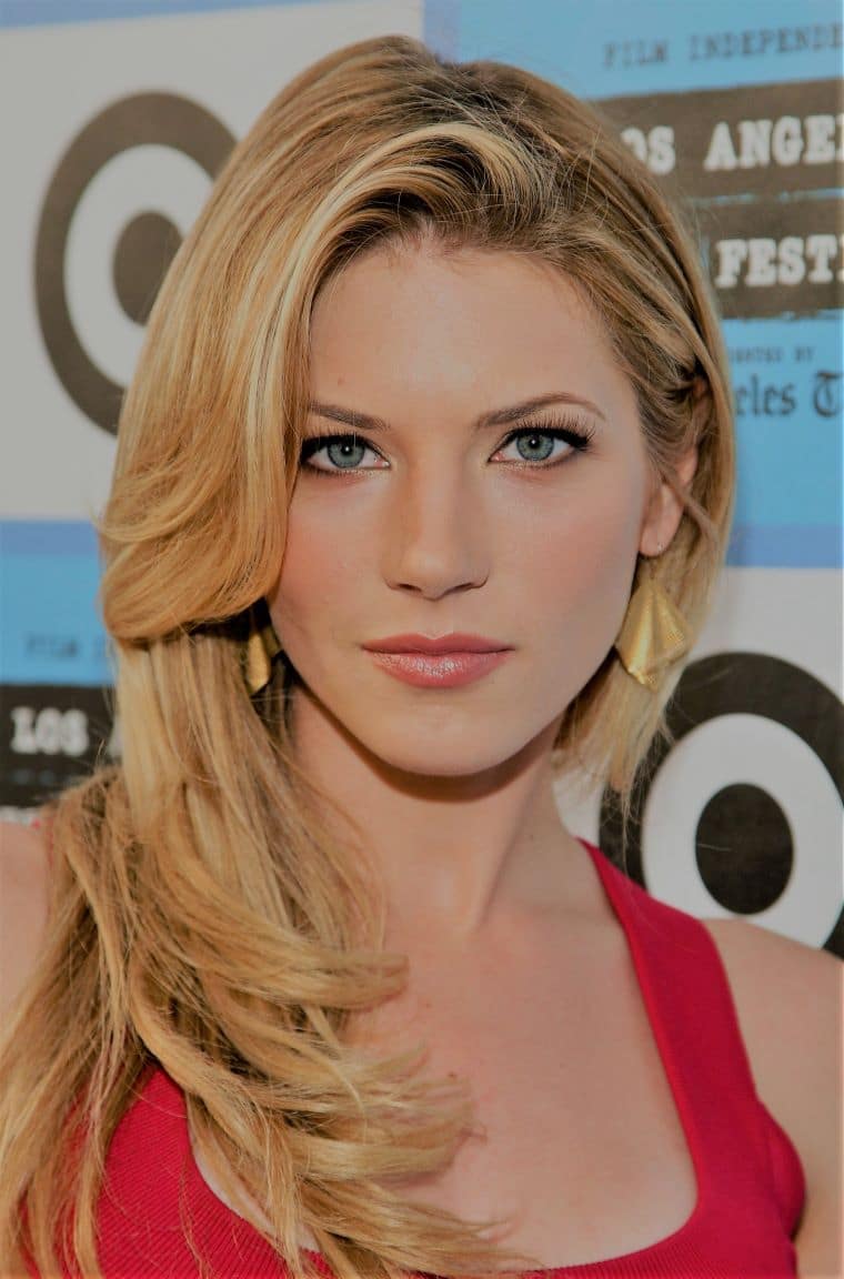 Katheryn Winnick Measurements