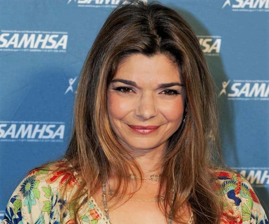 Laura San Giacomo bio