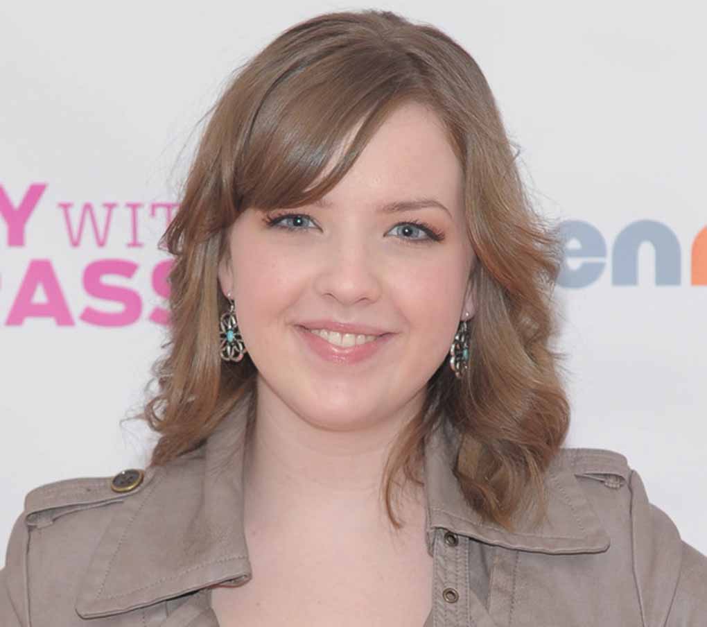 Aislinn Paul height