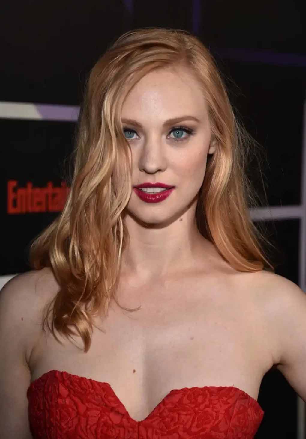 Deborah Ann Woll height