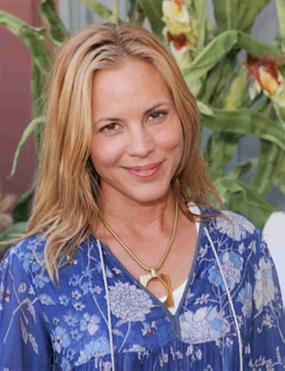 Maria Bello hight