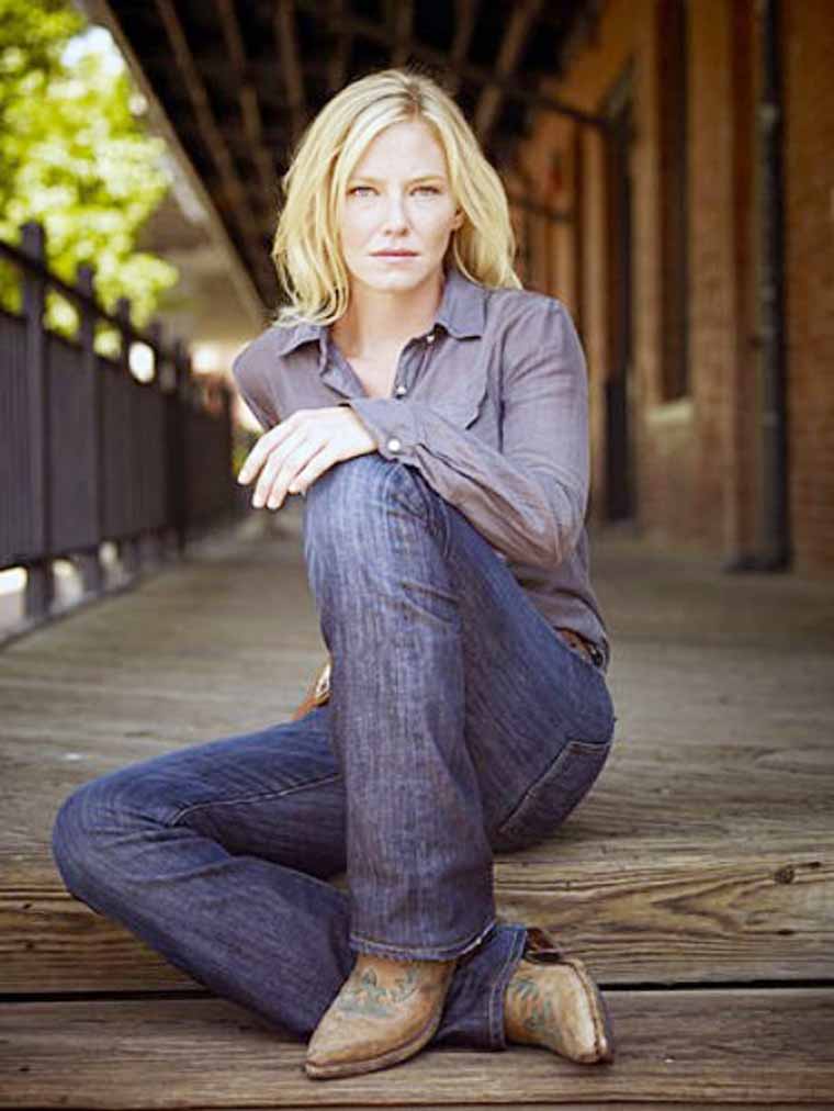 Kelli Giddish