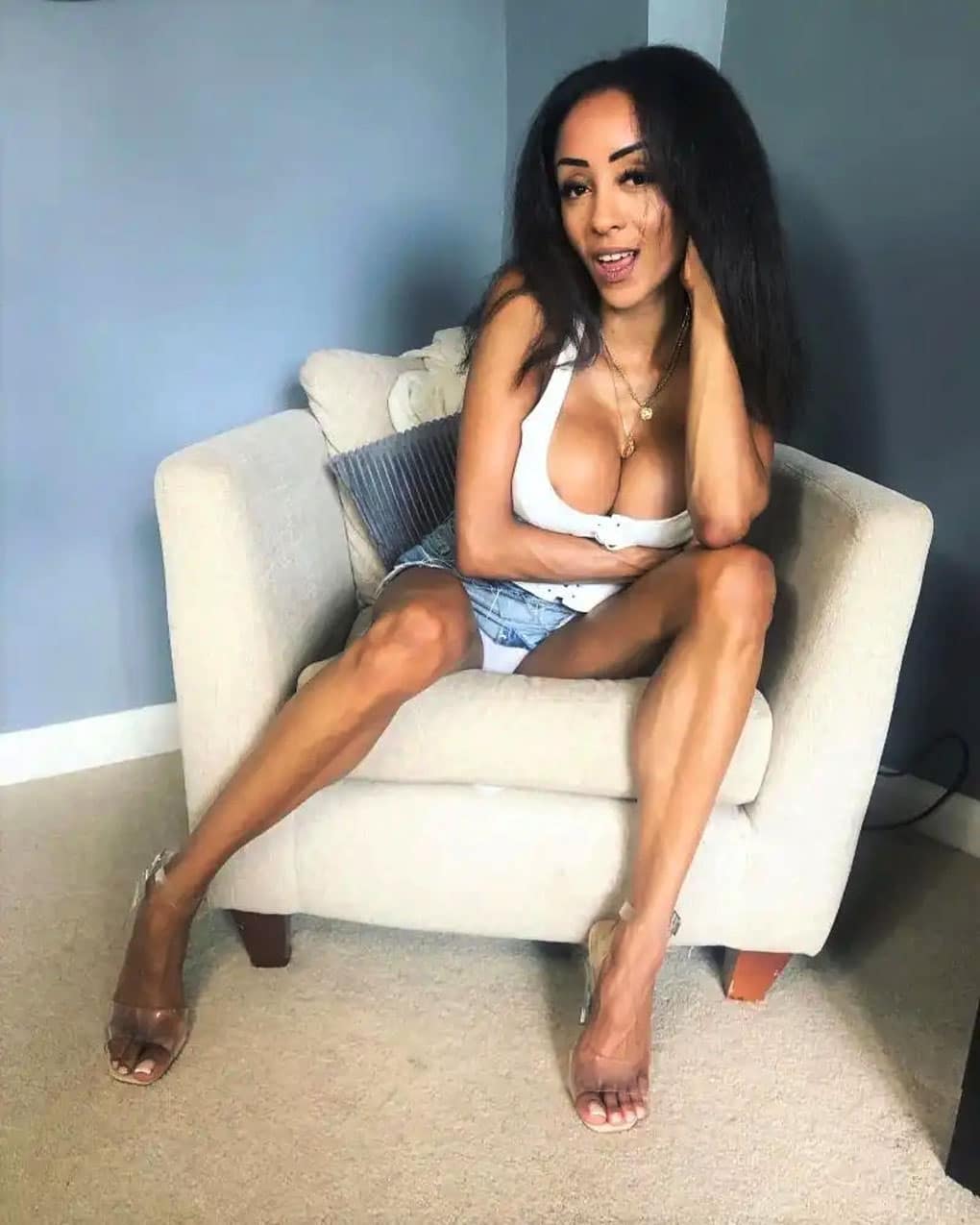 Alyssa Divine, born on October 13, 1990, is a British porn star and perform...
