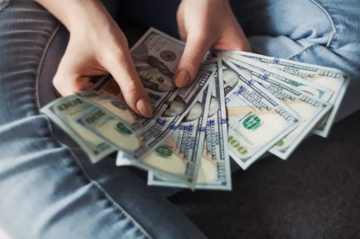 Here are a few low maintenance ways of earning cash