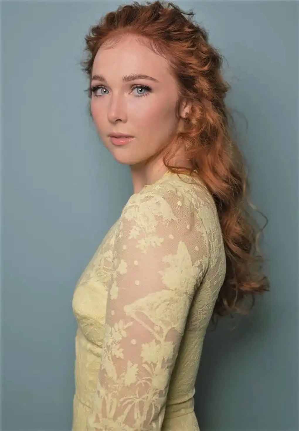 Molly Quinn age