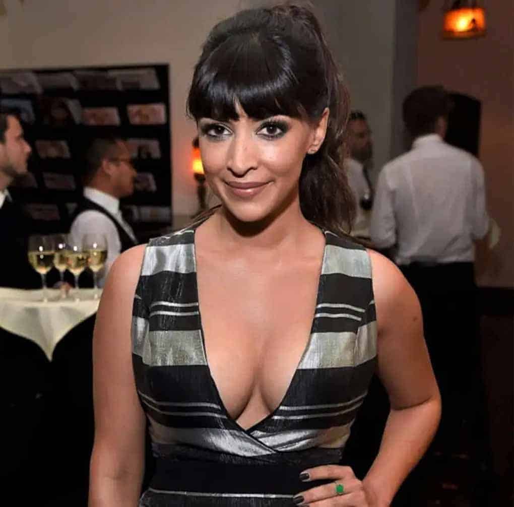 Hannah Simone age