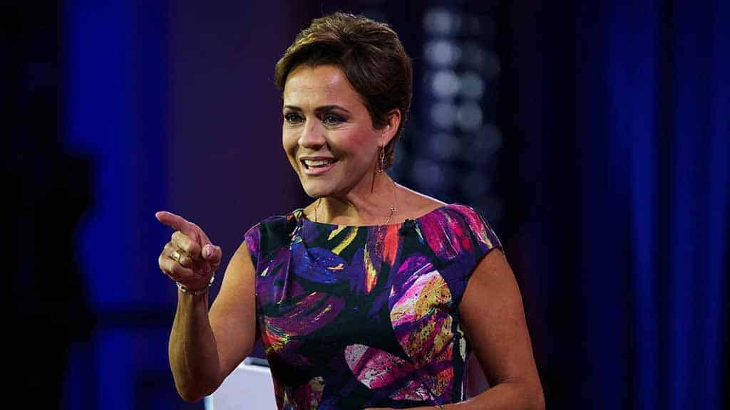 Kari Lake Measurements, Early Life, Networth, Career & More - Kari Lake Measurements: Former Anchor’s Look & Public Presence